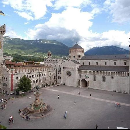 B&B And Apartments Al Duomo Trento Eksteriør bilde