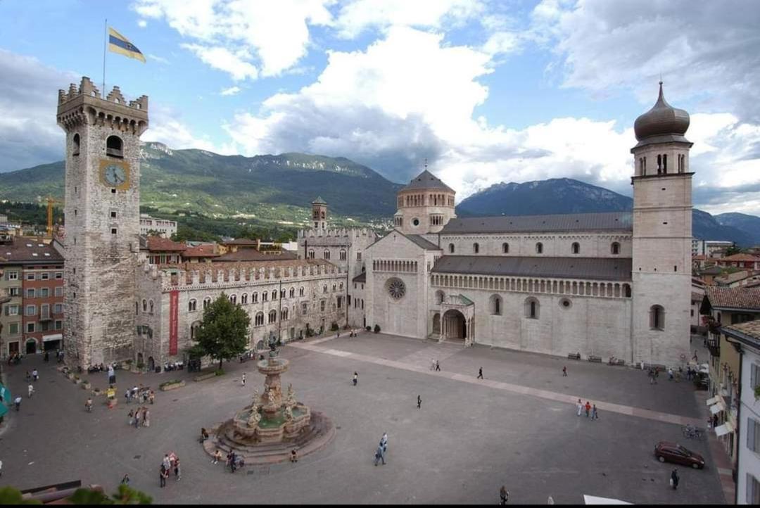 B&B And Apartments Al Duomo Trento Eksteriør bilde